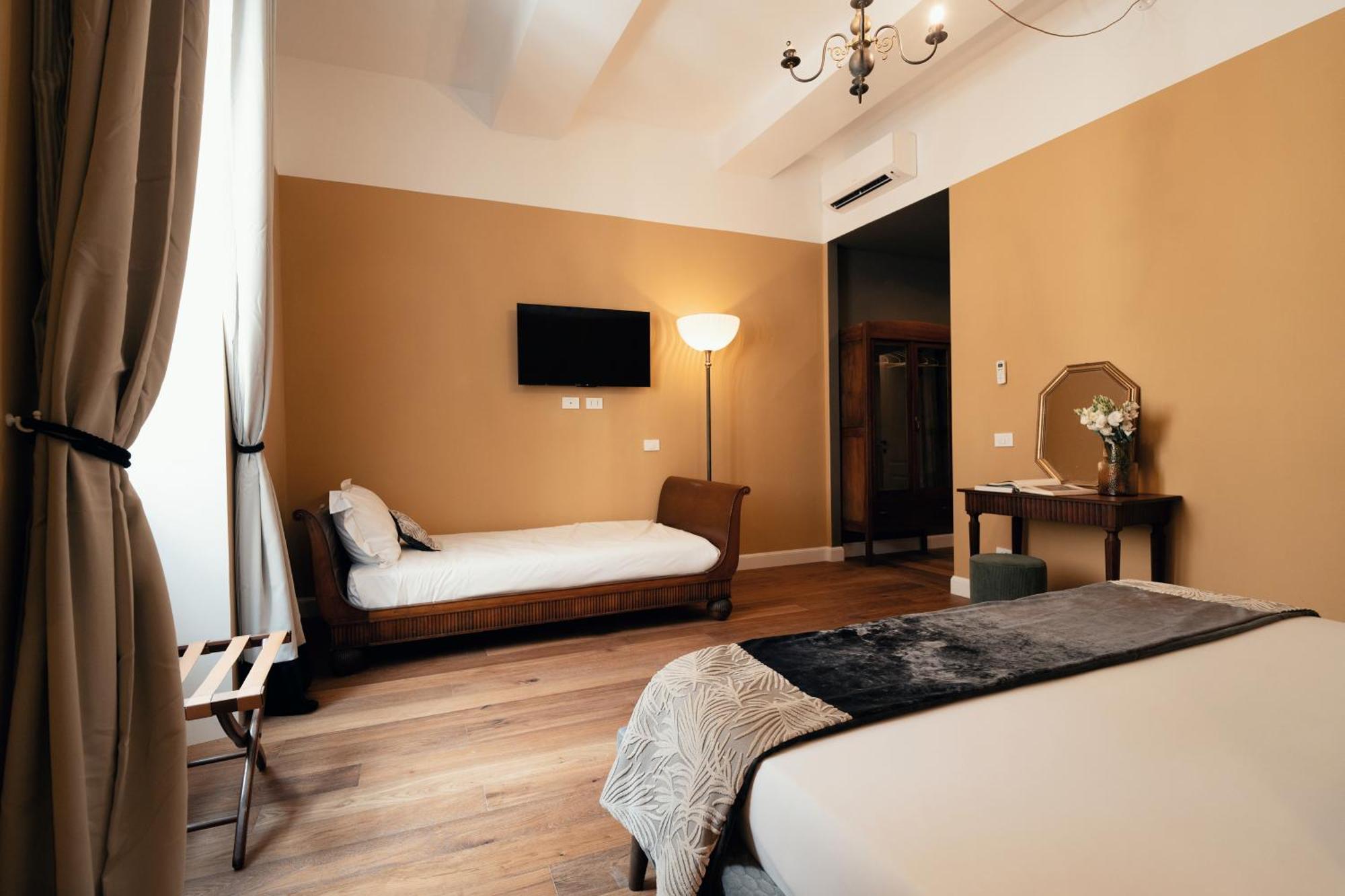 Naman Hotellerie - Monti Rome Luaran gambar