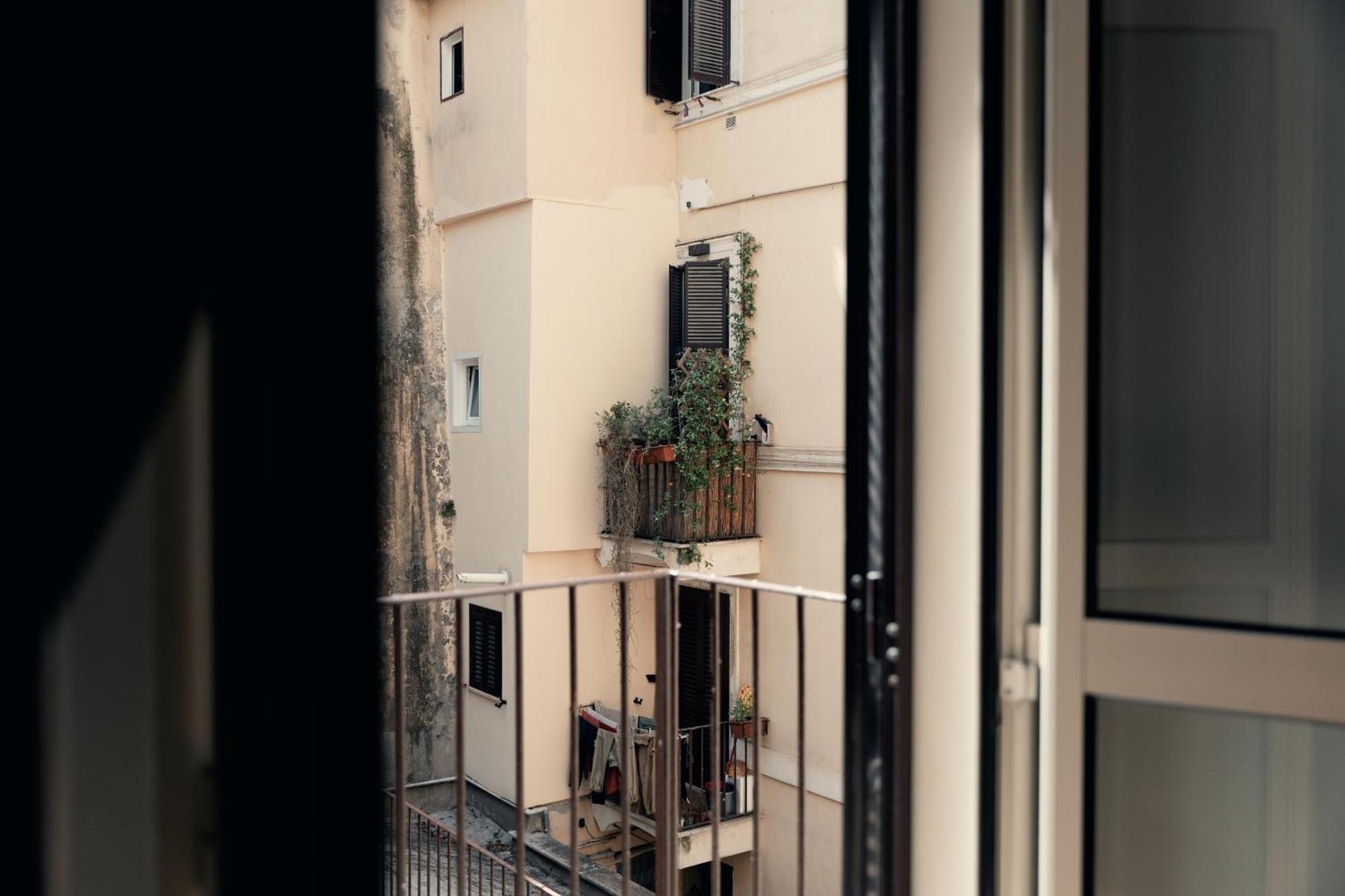 Naman Hotellerie - Monti Rome Luaran gambar