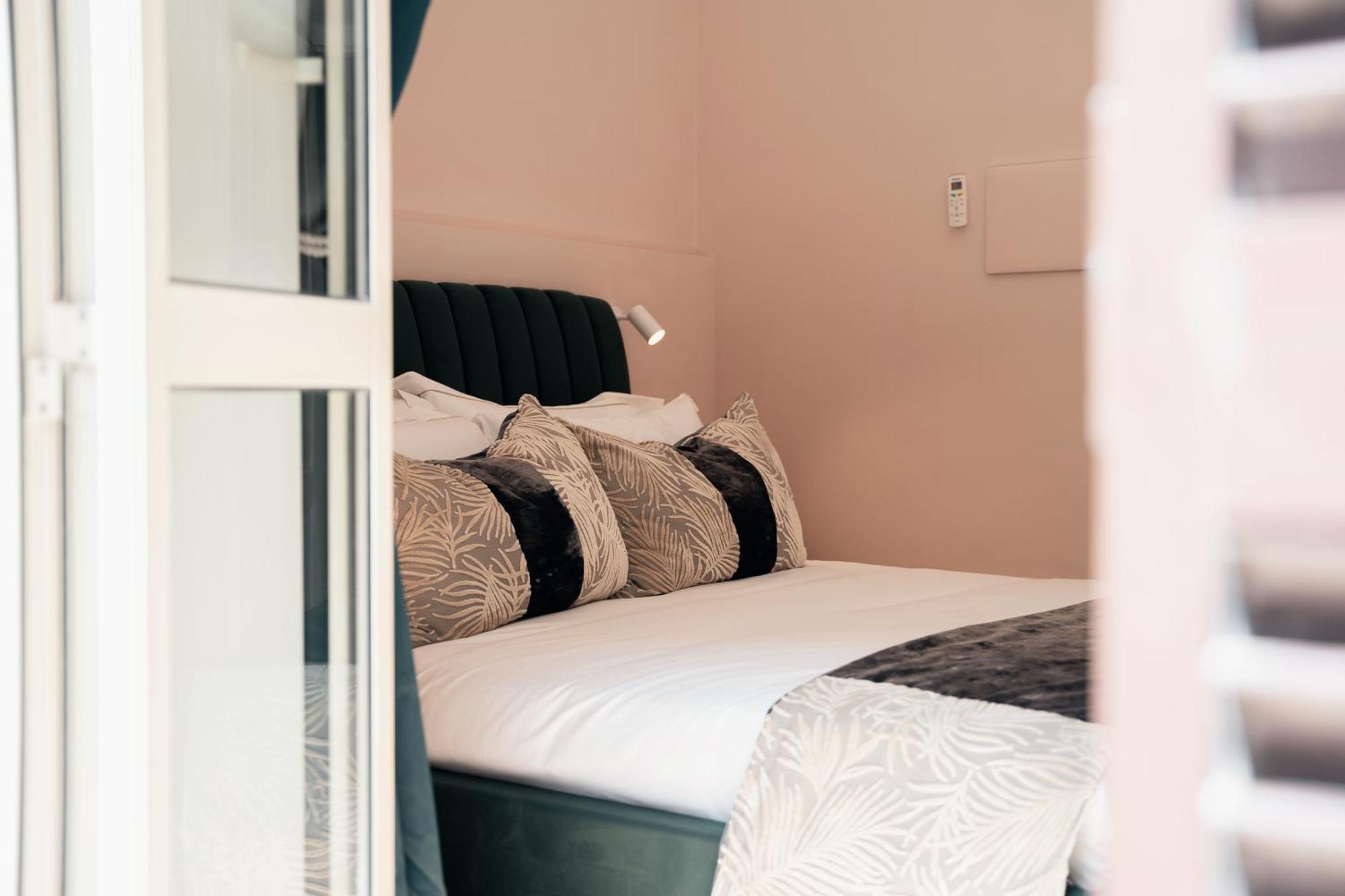 Naman Hotellerie - Monti Rome Luaran gambar