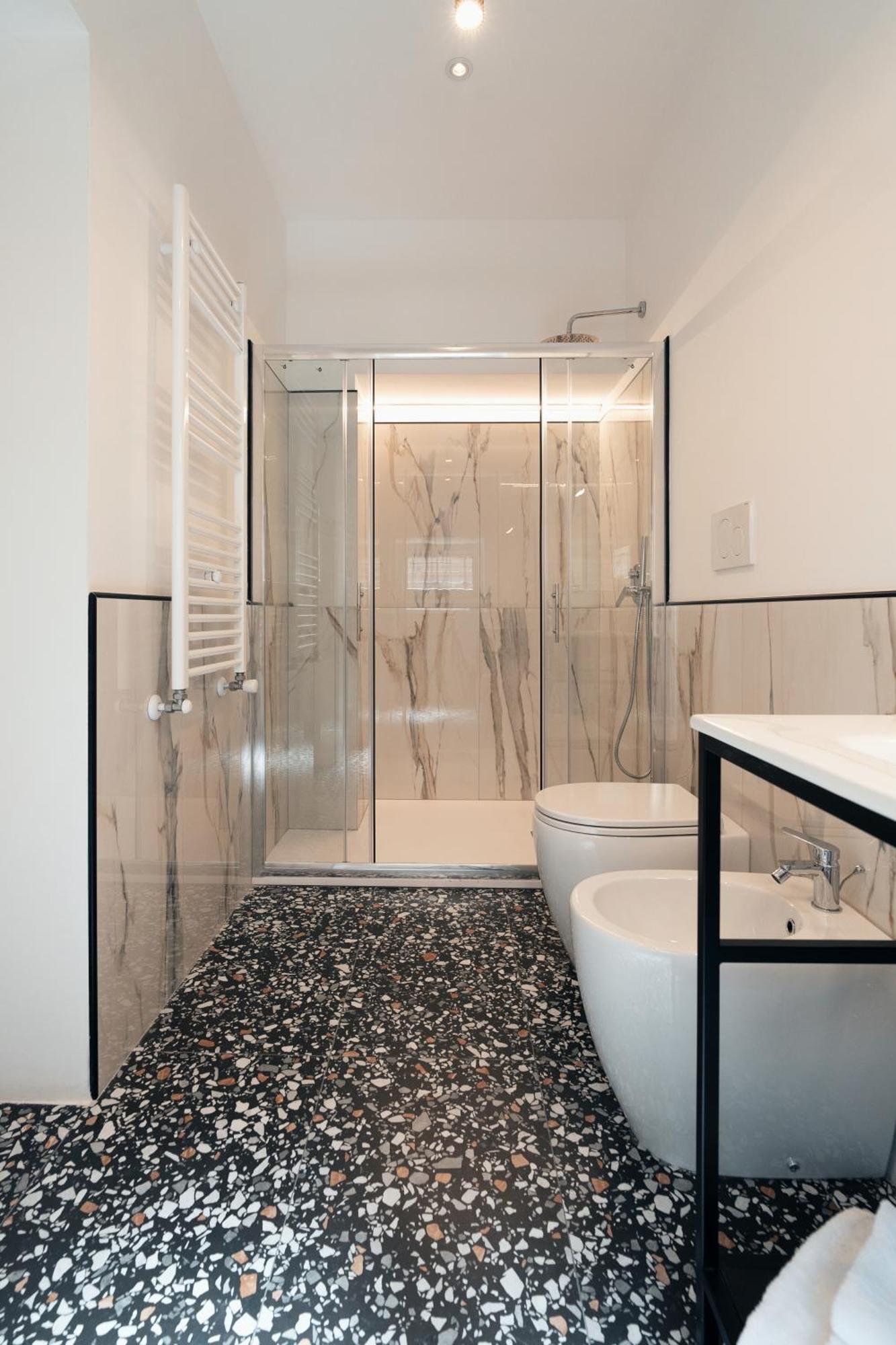 Naman Hotellerie - Monti Rome Luaran gambar